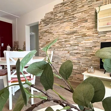 Markethome Bouganvillas 2 *