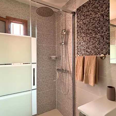 Markethome Bouganvillas 2 *