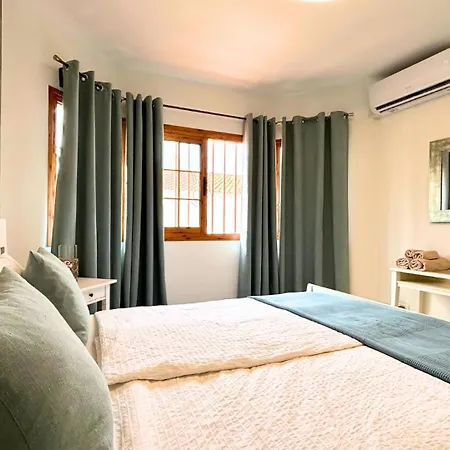 公寓 Markethome Bouganvillas 2 *